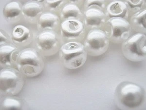 20 White Pearls Sewing Buttons 6mm 1/4"  Wedding Gowns Christening Baby Knitting - Picture 1 of 2