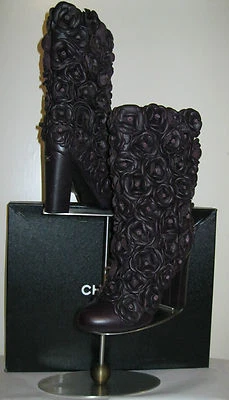 Botas CHANEL, NOVAS tamanho 38 - Imagem 1 de 4