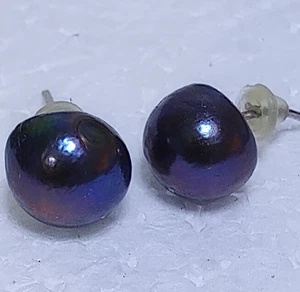 Pendientes de perlas iridiscentes gris púrpura azulado 8,3 milímetros tachuelas (postes doblados) - Imagen 1 de 12