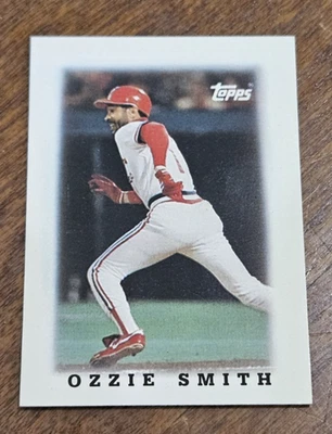 1988 Topps Mini Ozzie Smith HOF St. Louis Cardinals #72 - Image 1 of 2