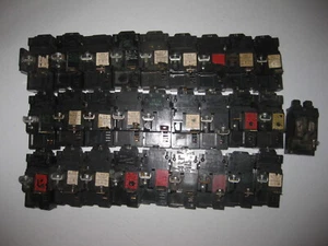 HUGE LOT OF 28 - Pushmatic Circuit Breakers - Vintage P115 15 - Picture 1 of 6