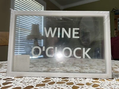 Letrero blanco de reloj de vino 11,5 pulgadas x 7,75 pulgadas x 1 pulgada ~ marco de plástico ~ peso ligero Foto 1 de 4