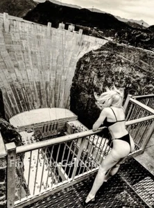 1998 Vintage HELMUT NEWTON Fashion Female Hoover Dam Las Vegas Photo Engraving - Picture 1 of 1