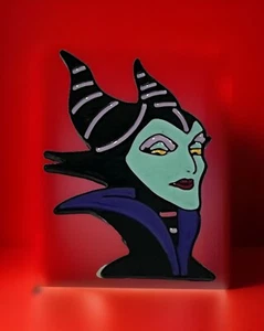 Maleficent Villain Mistress of Evil Sleeping Beauty Disney Movie Hat lapel Pin - Picture 1 of 3