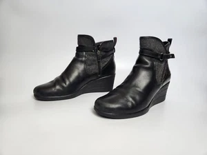 UGG Women's Emalie Black Wedge Ankle Boots Leather Side Zipper Size 10 Fall Boot - Picture 1 of 9