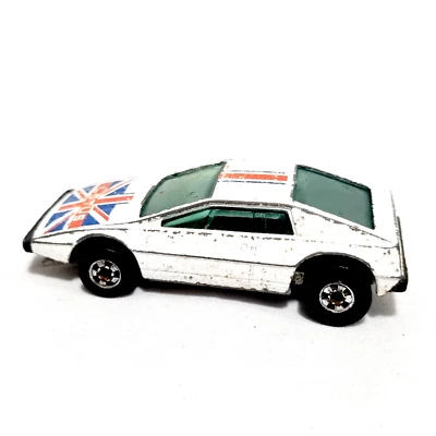 Hot Wheels Royal Flash Lotus Esprit 1978 White Hong Kong Union Jack Flag - Image 1 of 4