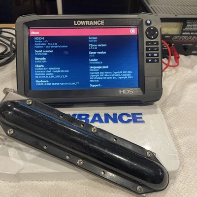 Lowrance HDS 9 Gen 3 Fish Finder with Final Assy XDCR SS HD Transducer - Image 1 of 4