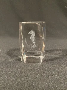 Seahorse 3D Laser Etched Crystal Glass 3 X 2 in Solid Block Paperweight Vintage - Picture 1 of 12