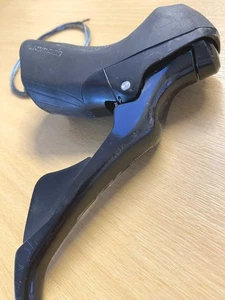 Palanca de cambios/freno Shimano 105 ST-R7000 STI - 11 velocidades SOLO MANO DERECHA *USADA* - Imagen 1 de 5