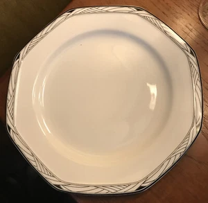 Pair of Studio Nova Synthesis Dinner Plates - Picture 1 of 3