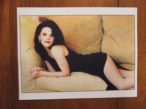 KRISTA ALLEN ("Baywatch/Emmanuelle in Space")Signed 8 1/4 x 10 3/4 Color Photo - Picture 1 of 3