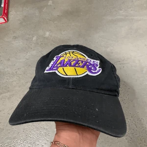 Sombrero de papá New Era Lakers - Imagen 1 de 5