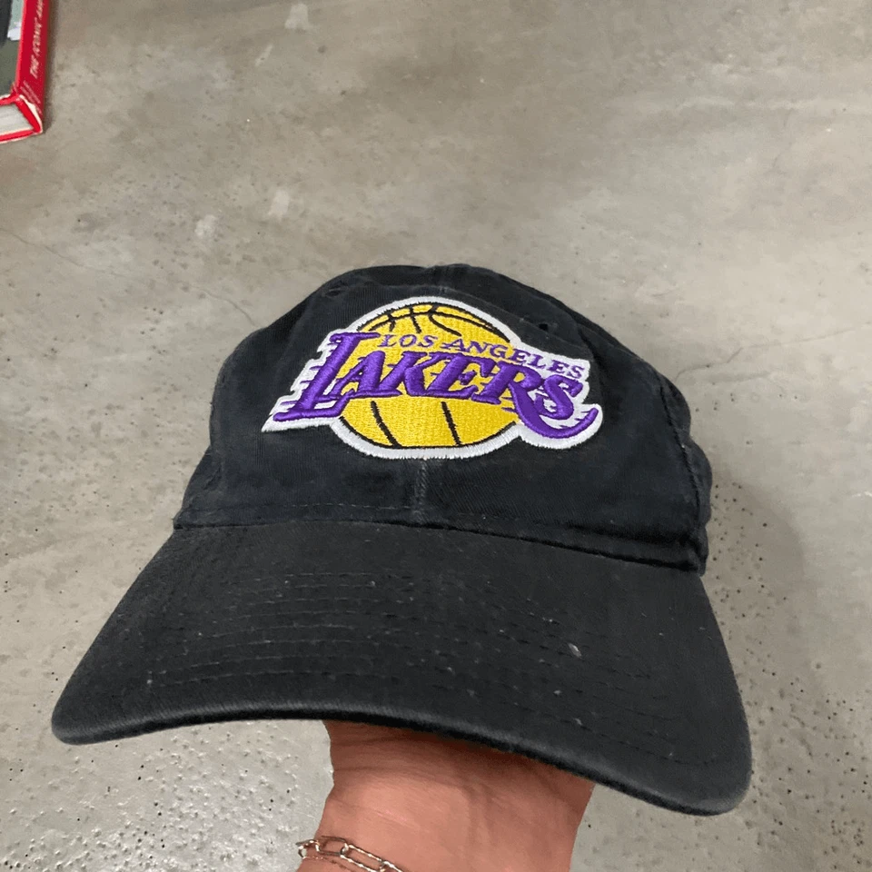 Sombrero de papá New Era Lakers Foto 1 de 4