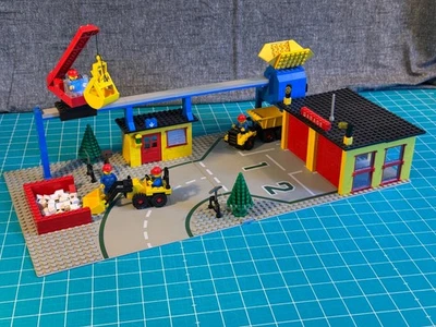 Vintage (1981) LEGOLAND TOWN Public Works Center #6383 - Complete w/Instructions - Image 1 of 4
