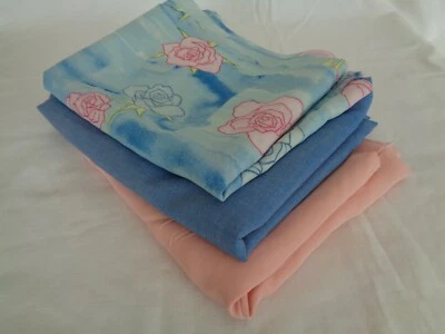 3 große Stoffreste Stoffpaket Rosen Patchwork  - Bild 1 von 4