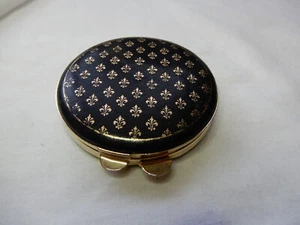 Vintage / Retro Goldtone Leatherette FLEUR-DE-LIS Ladies Face Powder Compact. - Picture 1 of 9