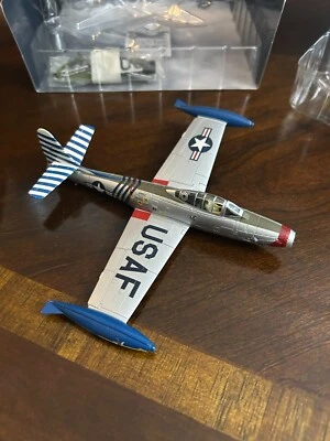 1/72 SKYMAX SM6002 F-84E THUNDERJET 36 FBW Comm 'Col Robert Scott' 1952 Germany - Image 1 of 2