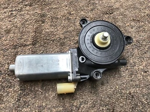 AUDI TT MK2 WIND DEFLECTOR MOTOR ACTUATOR 8J7959111DE 8J 2006-2014 ROADSTER - Picture 1 of 4