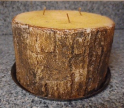 Gran tronco de árbol de velas de pilar de 3 mechas con acento plateado con plato de metal Foto 1 de 4