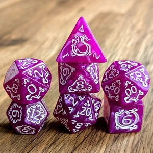 Juego de dados DND Ascendant Dragon troquel de plástico poliédrico 7 piezas TTRPG Dungeons Dragons - Imagen 1 de 14