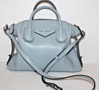 Bolso de Hombro Givenchy Antigona Azul Hielo Cremallera Superior Bolso de Lona Foto 1 de 4