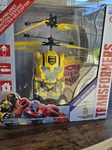 World Tech Toys: Helicóptero con detección de movimiento Transformer Bumblebee -Nuevo - Imagen 1 de 2