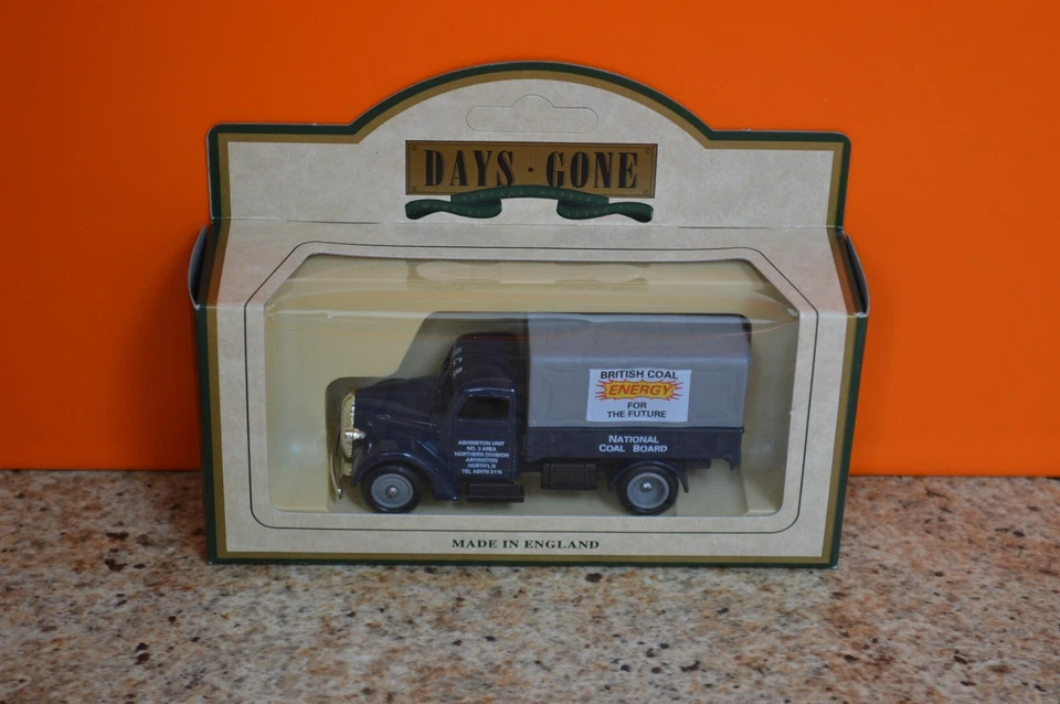 Lledo No 70001 - Days Gone Diecast Model Of A 1939 Ford Canvas Back Truck - NCB - Image 1 of 1