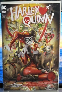 HARLEY QUINN #30 RACHTA LIN (616) EXCLUSIVE TRADE DRESS VARIANT - Picture 1 of 1