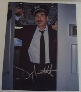 Fotografía autografiada firmada por DYLAN MCDERMOTT autógrafo serie de televisión de Los Ángeles a Vegas - Imagen 1 de 2