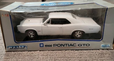 WELLY 1966 Pontiac GTO White 1:18 Scale Diecast New #9856W - Image 1 of 4