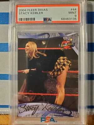 Fleer WWE Divine Divas 2004 2005 - Stacy Keibler #44 - PSA como nuevo 9 sexy raro Foto 1 de 2