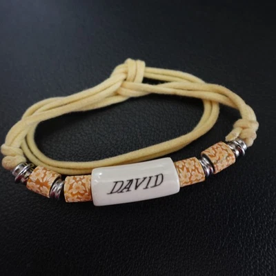 Colar Gargantilha Personalizado David Boho Forno Disparado Hippie Nome Indie Amarelo - Imagem 1 de 4