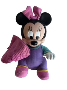 Bebé Minnie Touch n Surprise 1997 Disney vintage con manta - Imagen 1 de 12
