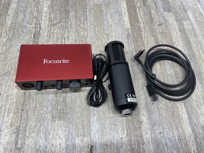Focusrite Scarlett-solo-3rd-Gen 2-in / 2-out USB Audio Interface W/ MIC NEW - Image 1 of 4