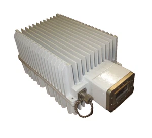 Nueva Radio Japón, 3120-0000, 5W Banda C BUC - Imagen 1 de 2