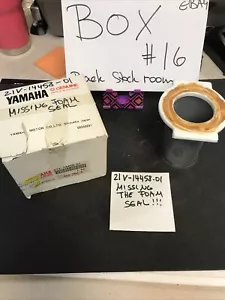 Yamaha Air Filter Cage Guide 21V-14458-01-00 FOAM SEAL MISSING FOR PARTS ONLY - Picture 1 of 12
