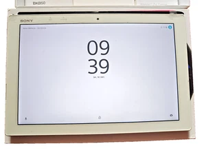 Sony Xperia Z4 Tablet Modell SGP771 WiFi/LTE mit Keyboard AZERTY oder QWERTY - Bild 1 von 8