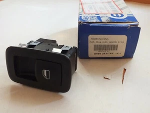 Genuine Mopar Electric window switch fits a Chrysler Voyager + 04602531AF F12 - Picture 1 of 5