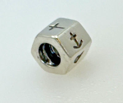 Pandora Momentos Fe, Esperanza y Amor Caridad Plata Esterlina Dije Foto 1 de 4