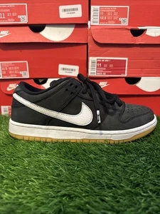 Size 8.5 - Nike Dunk Low SB Black Gum - Picture 1 of 17
