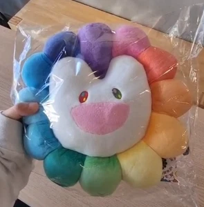 Cojín NewJeans x Murakami 30cm Auténtico - Imagen 1 de 3