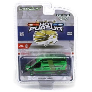 Green Chrome Chase 1/64 2020 Transit US Border Patrol Hot Pursuit 43035-E - Imagen 1 de 3