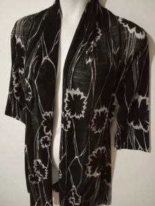 Cárdigan plumero Creation para mujer grande frente abierto estampado negro semisheer palangre - Imagen 1 de 8