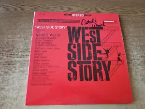 NATALIE WOOD AUTOGRAPHED 1961 EXCELLENT Bernstein West Side Story & BOOKLET LP33 - Picture 1 of 8