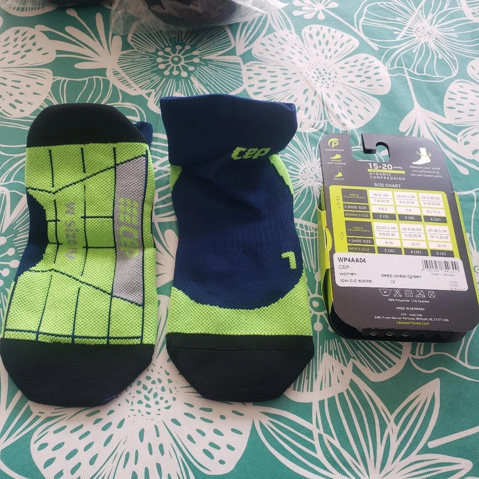 Calcetines de compresión dinámicos de corte bajo para mujer CEP Elige talla/color Foto 1 de 4