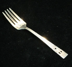 Oneida Community Silverplate Salad Fork No Diamond Flatware Silverware 6 3/4" - Picture 1 of 6