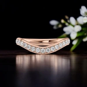 Alianza de oro rosa sólido de 14 quilates diamante de corte redondo creado... - Imagen 1 de 10