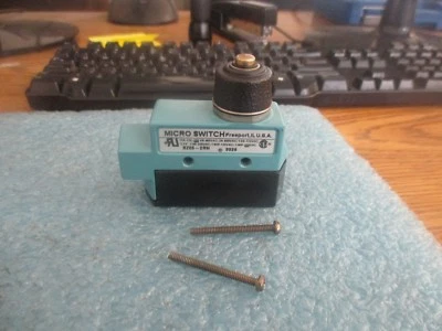 Micro Switch Modèle :Bze6-2rn Interrupteur de Sécurité < - Photo 1/2