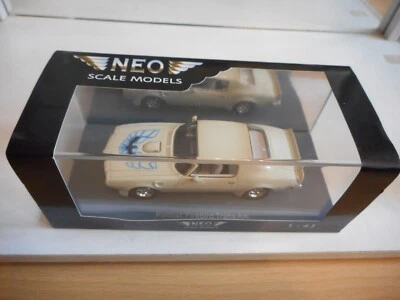 Neo Scale Models Pontiac Firebird Trans Am en blanc au 1:43 en boîte - Photo 1/2