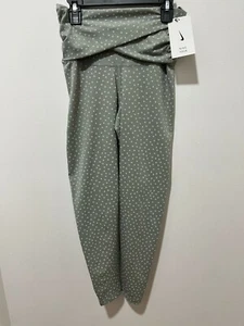 Nike Yoga Women's Size S Particle Grey 7/8 Length High-Waisted Leggings $70 NWT - Picture 1 of 6